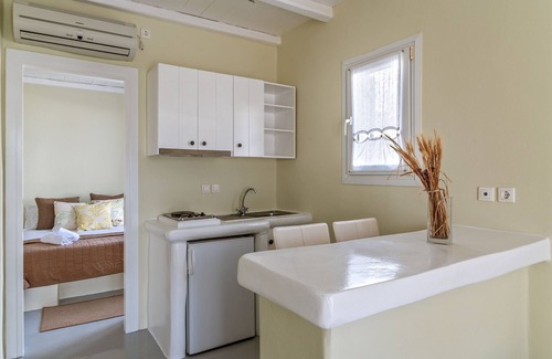 Kionia Apartment | Relax at Ninemia Suites Tinos with Pool & Wi-Fi