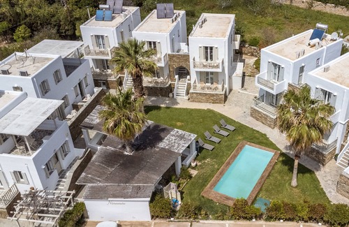 Kionia Apartment | Relax at Ninemia Suites Tinos with Pool & Wi-Fi