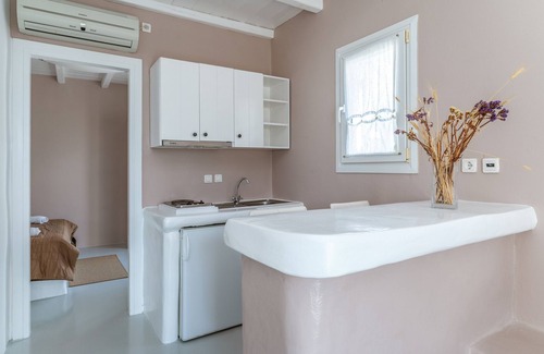 Kionia Apartment | Sea View Apartment at Ninemia Suites Tinos with Top Amenities