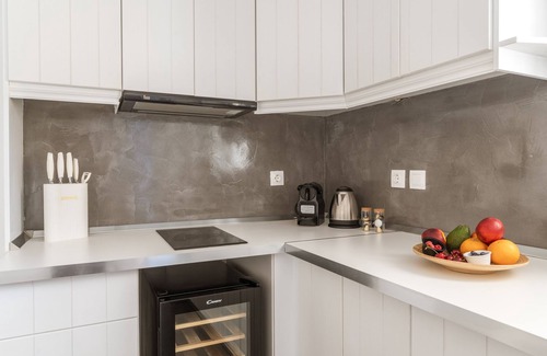 Kato Fellos Apartment | Discover Ow Andros Luxury Suites: Mountain View & Terrace