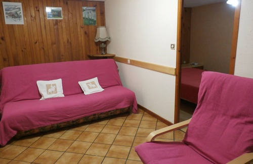 Jarsy Apartment | APARTMENT IN A HOUSE JARSY STARTING FROM MANY HIKES