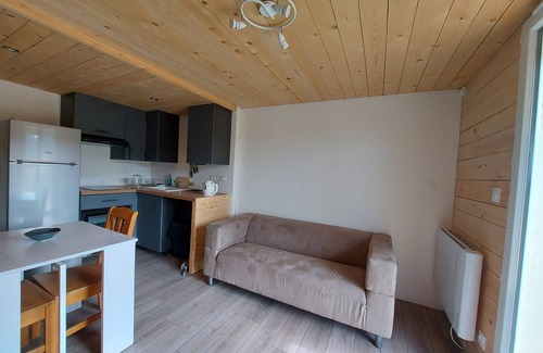Paroisse des Monts de Bienne Apartment | Pet-Friendly Apartment in a Scenic Jura Chalet