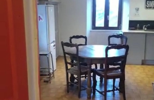 Les Orres Apartment | Mountain Retreat: Renovated Apartment with Breakfast & More