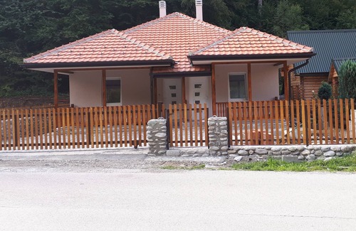 Kolasin House | Cozy Mountain Retreat with Ocean View and Garden Terrace