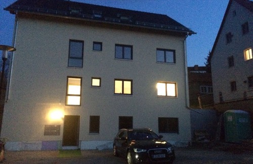 Wenigenjena Apartment | Cozy Apartment in Jena Ost with Pool & Transport Access