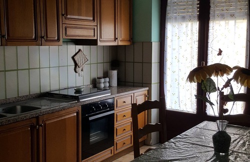 Giarre Apartment | Cozy Two-Story Apartment with Kitchen & Pet-Friendly Perks