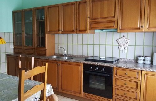 Giarre Apartment | Cozy Two-Story Apartment with Kitchen & Pet-Friendly Perks
