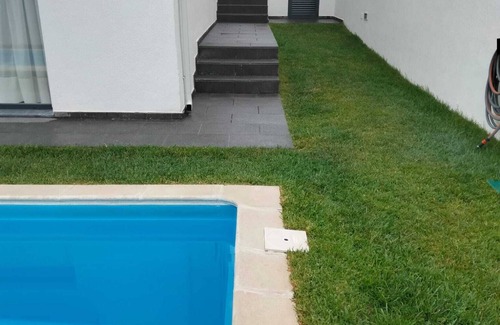 Linda-a-Pastora House | Cozy Villa Apartment with Pool for a Family Getaway