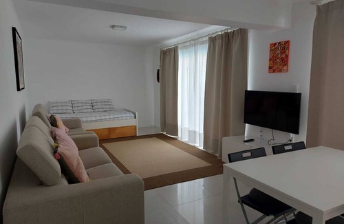 Linda-a-Pastora House | Cozy Villa Apartment with Pool for a Family Getaway