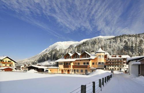 Achenkirch Apartment | Inviting Apartment in Achenkirch with Balcony & Amenities