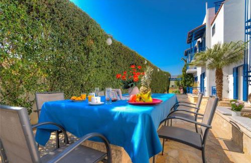 Agios Dimitrios Apartment | Oceanfront Apartment in Amoudara, Heraklion – 10/10 Rating