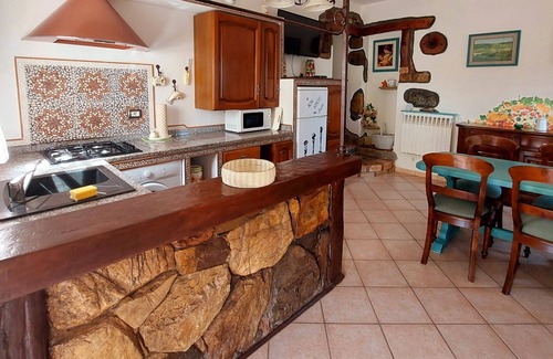Rio nell'Elba Apartment | Guest Rated 10/10: Cozy Apartment in Orange Villa