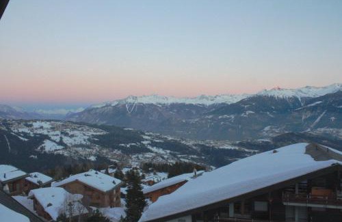 Anzere Apartment | Cozy Apartment in Anzère with Private Pool & Ocean Views