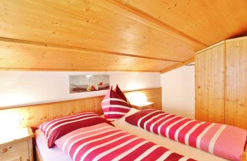 Muhlbach im Pinzgau Apartment | Pet-Friendly Apartment in Bramberg am Wildkogel with Garden