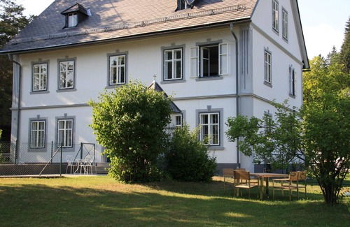 Notsch im Gailtal Villa | Experience a Renovated Villa with Ocean View and Pool