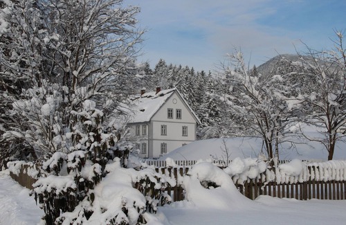 Notsch im Gailtal Villa | Experience a Renovated Villa with Ocean View and Pool