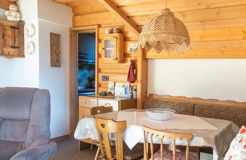 Bad Kleinkirchheim Apartment | Cozy Apartment in Bad Kleinkirchheim Ski Resort with Breakfast