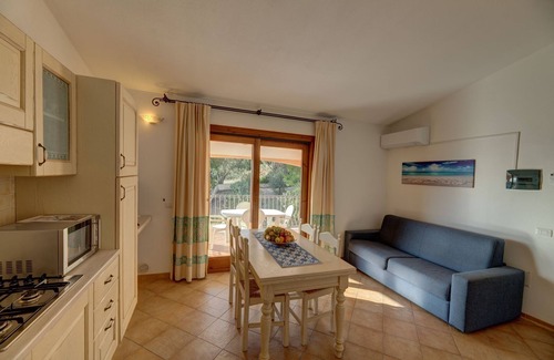 Badesi Apartment | Relaxing Flat with Pool Access in Residence Badus, Badus
