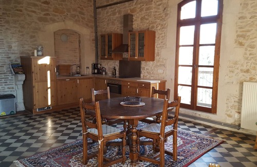 Venejan Apartment | Idyllic Farmhouse Apartment with Shared Pool & Ocean View