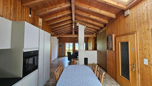 Brienz Apartment | Cozy Apartment in Brienz - Family-Friendly with High Ratings