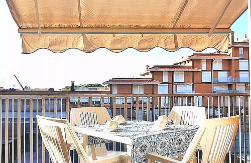 Porto Santa Margherita Apartment | Oceanfront Bliss at Belvilla by OYO Caravella 32