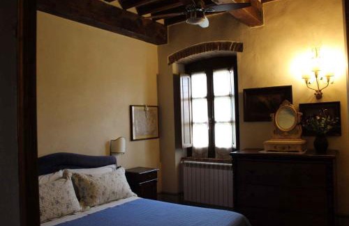 Cincelli Apartment | Charming Apartment in Capolona Arezzo with Pool Access