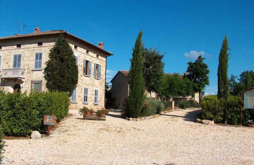 Pievescola Apartment | Family-Friendly Apartment in Casole d'Elsa - Highly Rated