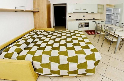 Casanova Lerrone Apartment | Apartment in Castellaro with balcony