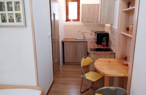 Loket Apartment | Central Elbogen Apartment with Kitchen, Perfect for Families