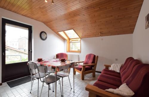Champlon Apartment | Cozy Apartment for Couples and Families with Pet-Friendly Perks