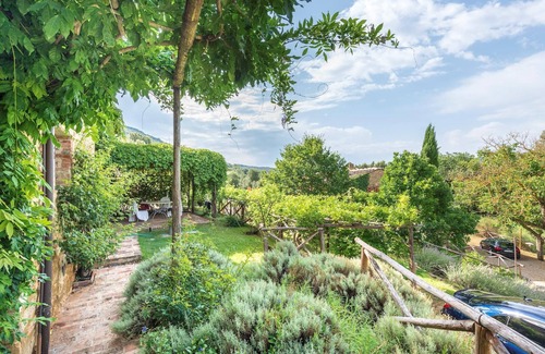 Simignano Cottage | Tranquil Chianti Apartment with Pool and Family-Friendly Amenities