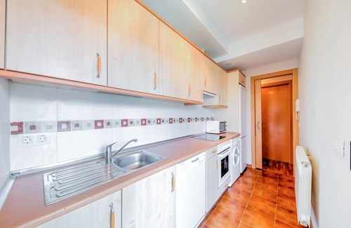 Ciruena Apartment | Discover Belvilla by OYO: Golf Course Retreat with Pool