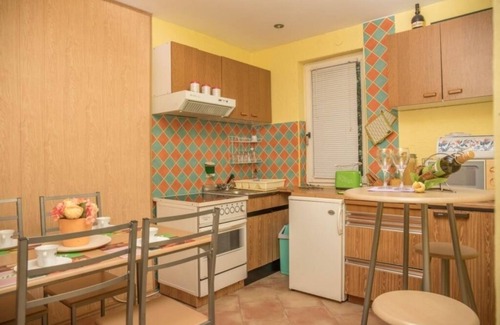 Klanfari Apartment | Seaview Apartment in Crikvenica with Terrace & Free WiFi