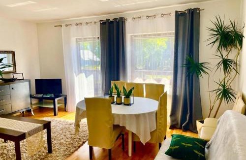 Redliny Apartment | Modern Flat in Dabrowa - Pet & Child Friendly Getaway