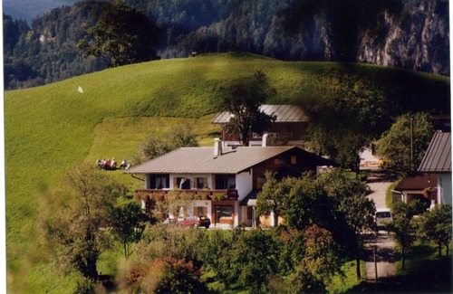 Marktschellenberg Apartment | Tranquil Apartment with Panoramic Views & Pool Access