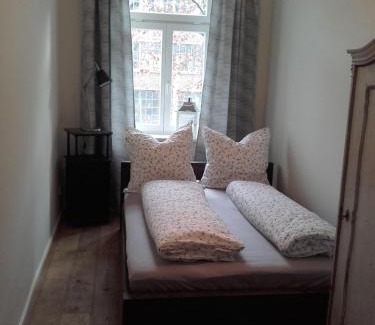 Plagwitz Apartment | Family-Friendly Retreat at Apartment am Kanal - Top Rated 8.7