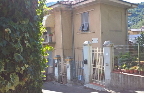La Spezia Cottage | Cozy Apartment Steps from Historic Center & Train Station