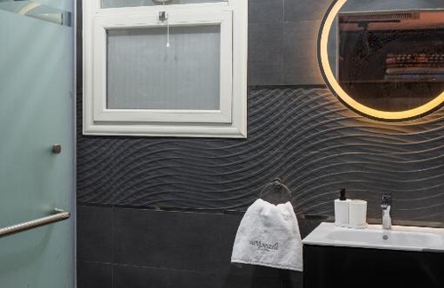 Al Duqqi Apartment | 3BD Apartment in Dokki: Family-Friendly & Prime Location