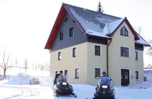 Dorfchemnitz Apartment | Cozy Apartment in Dorfchemnitz with Pool & Pet Friendly