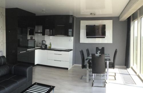Dziwnowek Apartment | Sea View Penthouse for 6 with Spa and Child-Friendly Amenities