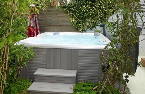 Fecamp Apartment | Indulgent Apartment with Jacuzzi in Fécamp, Côte d'Albâtre