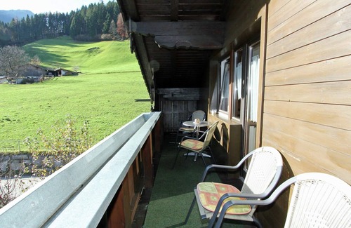 Fuegenberg Apartment | Top-Rated Apartment in Fugen with Breakfast & Kitchen Access