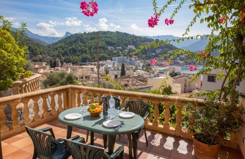 Puerto de Soller Apartment | Tranquil Apartment in Picturesque Fishing Village with Ocean View