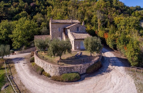 Assisi Apartment | Apartment in farmhouse with pool
