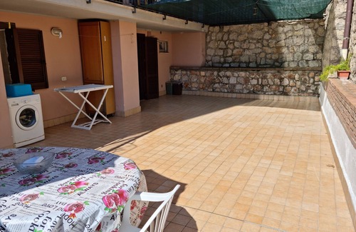 Formia Apartment | Cozy Apartment in Formia Near Central Station & Ocean Views
