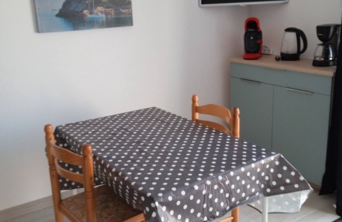 Le Fort Bloque Apartment | Top-Rated Apartment in Fort Bloqué with Spa & Breakfast