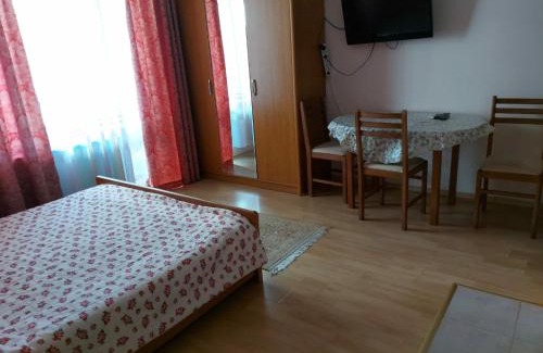 Elenite Apartment | Relaxing Oceanfront Apartment in Fort Privilege Apartcomplex