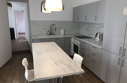 Rochefort-du-Gard Apartment | Central Rochefort du Gard Apartment with Pool & Spa Access