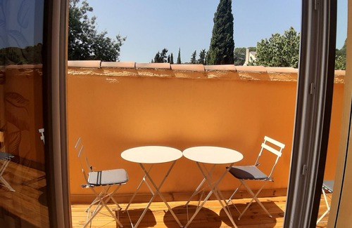 Trans-en-Provence Apartment | Cozy Apartment in the Heart of Provence with Pool & Breakfast
