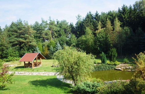 Frantiskovy Lazne Apartment | Cozy Apartment in Frantiskovy Lazně for Families